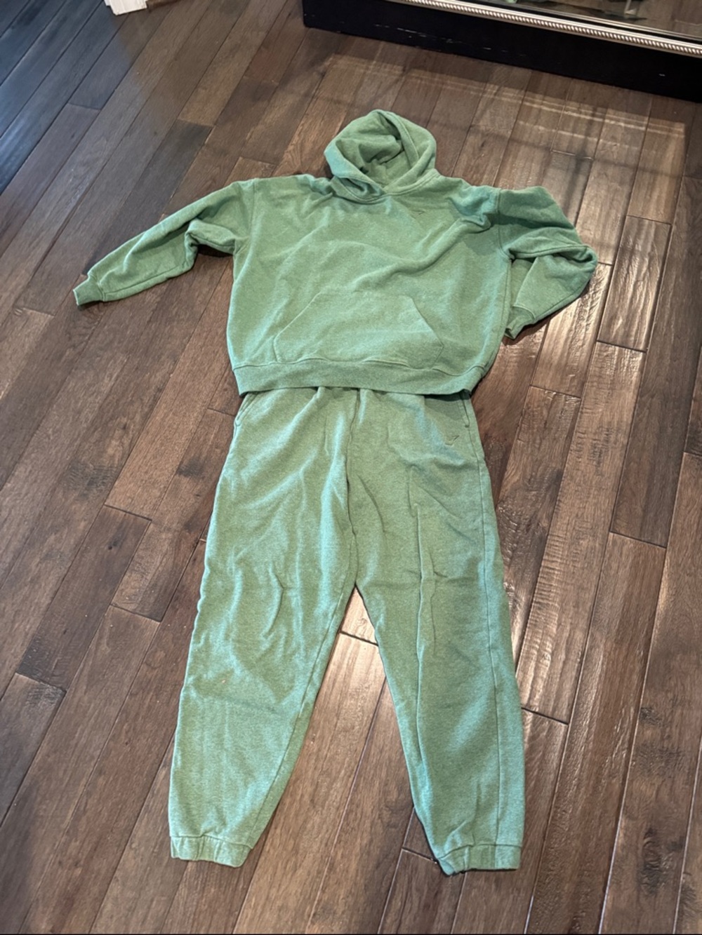 Gymshark Green Women's Hooded Sweatshirt & Jogger Set